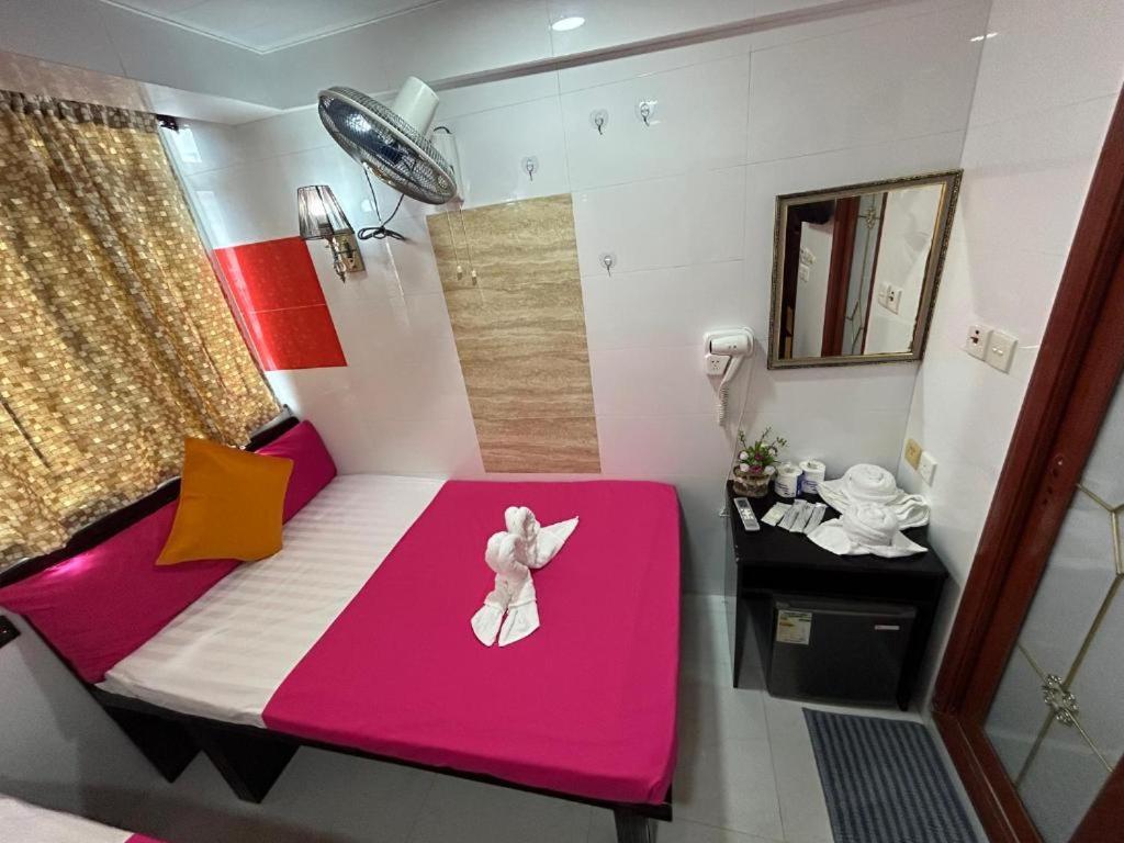 Rhine Guest House Гонконг Экстерьер фото